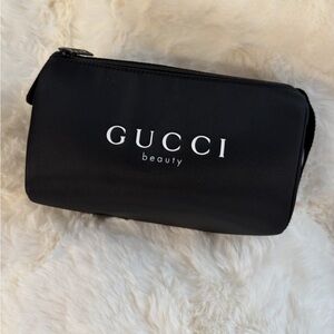 NWT Gucci cosmetics beauty makeup travel bag pouch